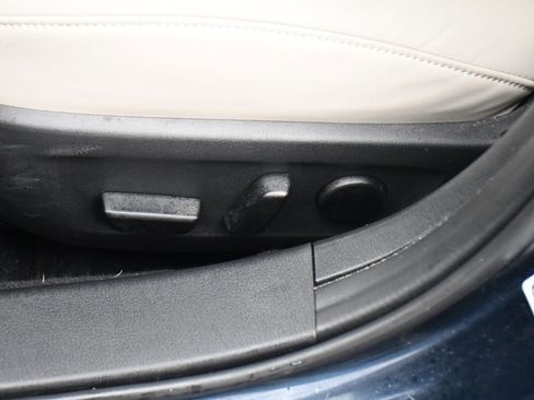 Used 2024 MAZDA MAZDA3 s image 14