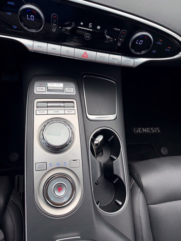 Used 2025 Genesis GV70 2.5T AWD/4WD image 19