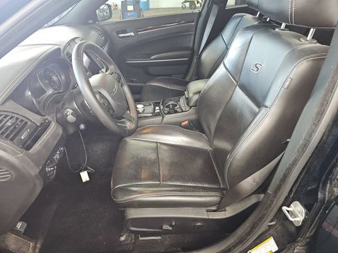 Used 2022 Chrysler 300 S w/ Comfort Group RWD image 7