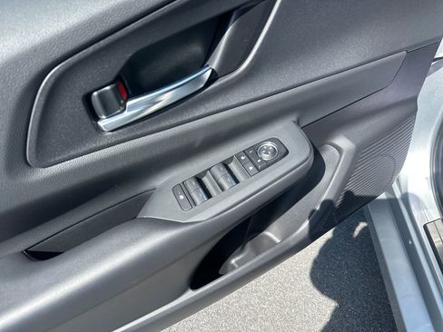 Used 2024 Toyota Prius Prime FWD image 25