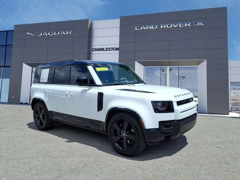 Used 2023 Land Rover Defender 110 X-Dynamic SE AWD/4WD image 7