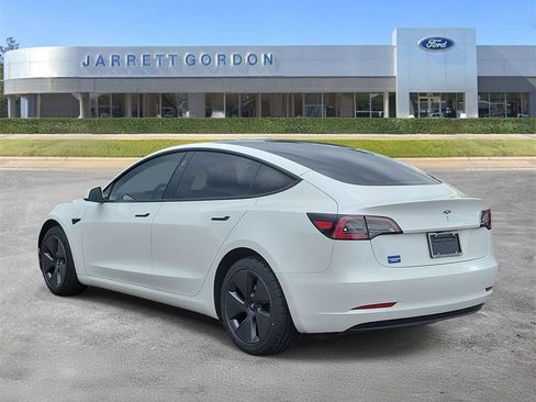 Used 2023 Tesla Model 3 Standard Range RWD image 3
