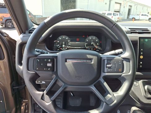 Used 2025 Land Rover Defender 110 X-Dynamic SE AWD/4WD image 19