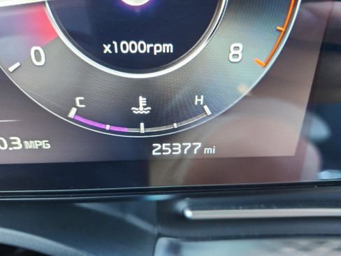 Used 2023 Kia Carnival SX Prestige image 25