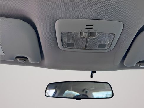 Used 2015 Toyota Corolla LE image 33