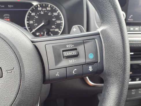 Used 2024 Nissan Rogue SV AWD/4WD image 13