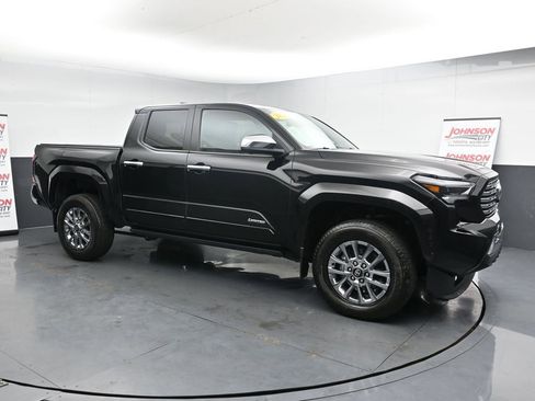 Used 2024 Toyota Tacoma Limited w/ Limited Package (LT) image 2