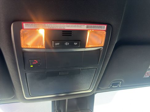 Used 2023 Toyota Tacoma TRD Sport w/ Technology Package image 16