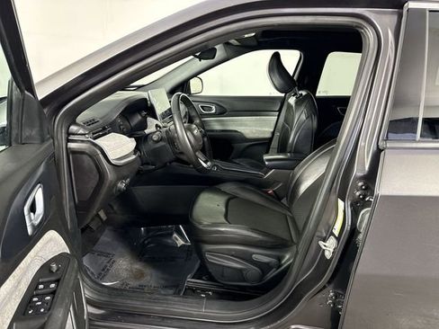 Used 2023 Jeep Compass Latitude w/ Sun and Sound Group image 4