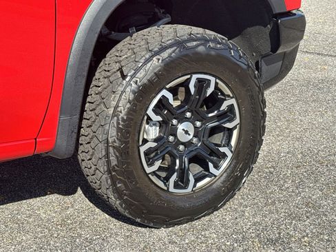 Used 2022 Chevrolet Silverado 1500 ZR2 w/ Technology Package image 13