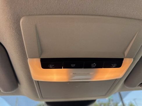 Used 2022 Nissan Sentra SV FWD image 40