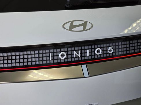 New 2026 Hyundai Ioniq 5 Limited image 15