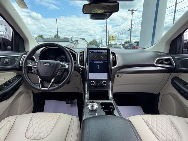 Used 2023 Ford Edge Titanium w/ Cargo Accessory Package AWD/4WD image 5