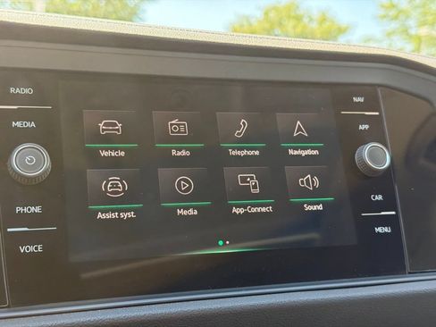 Certified 2023 Volkswagen Jetta SEL FWD image 18