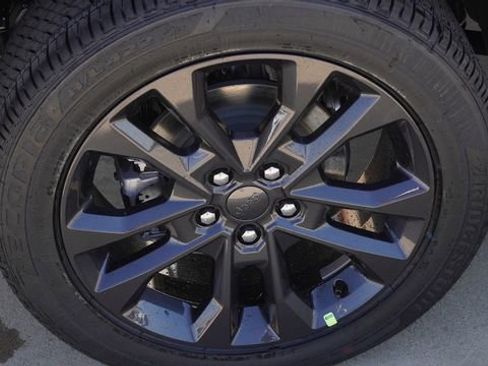 New 2026 Jeep Grand Cherokee Limited image 11