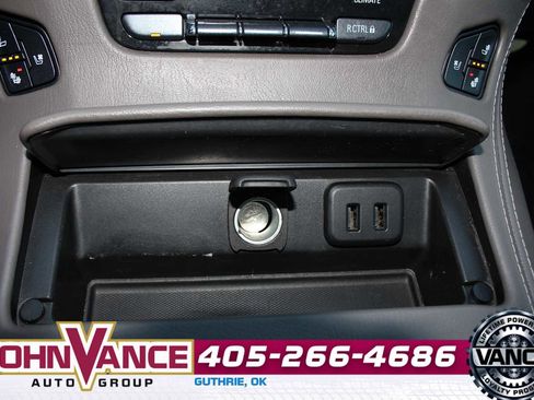 Used 2017 GMC Yukon Denali image 48