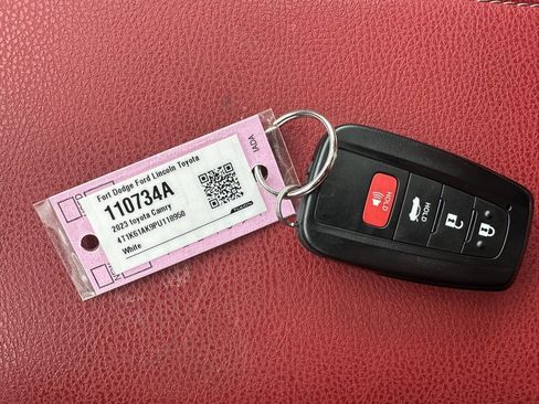 Used 2023 Toyota Camry XSE image 37