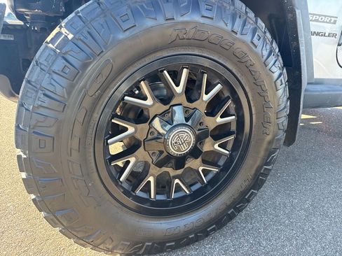 Used 2010 Jeep Wrangler Sport image 44