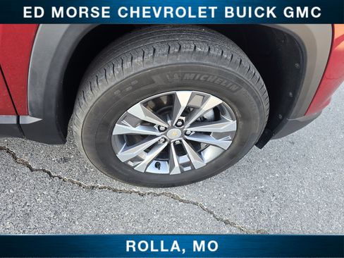 Used 2026 Chevrolet Equinox LT image 11