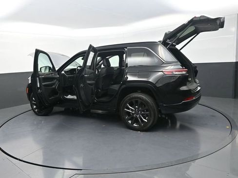 New 2026 Jeep Grand Cherokee Limited AWD/4WD image 37