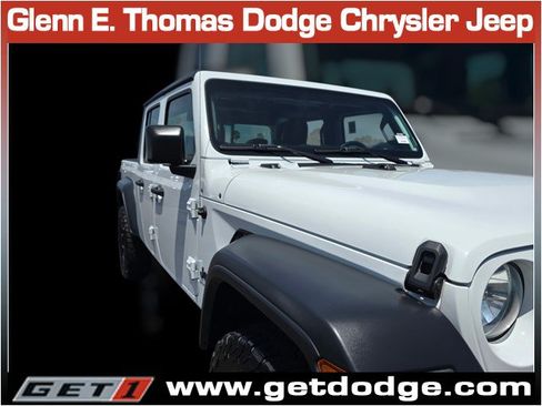 Certified 2023 Jeep Gladiator Sport AWD/4WD image 4