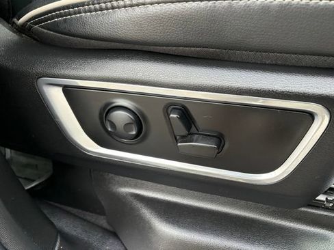 Used 2025 RAM 1500 Laramie w/ Sport Appearance Package AWD/4WD image 30