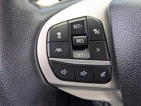 Used 2022 Ford Explorer Limited w/ Equipment Group 301A image 23