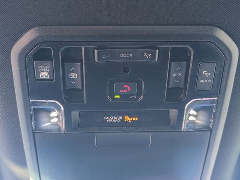 Used 2022 Toyota Tundra Platinum w/ Advanced Package image 13