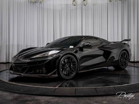 Used 2025 Chevrolet Corvette Z06 w/ Z07 Performance Package RWD image 7