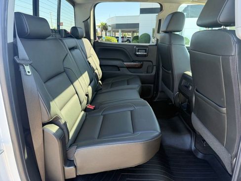Used 2018 GMC Sierra 2500 SLT w/ Duramax Plus Package AWD/4WD image 21