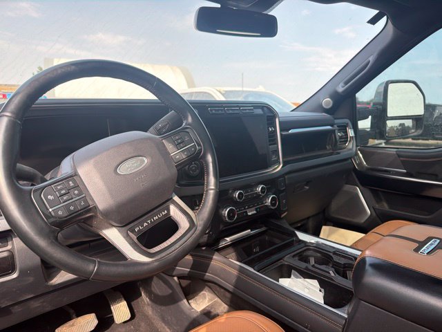 Used 2023 Ford F350 Platinum AWD/4WD image 5