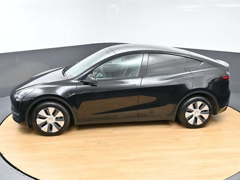 Used 2023 Tesla Model Y Long Range AWD/4WD image 49