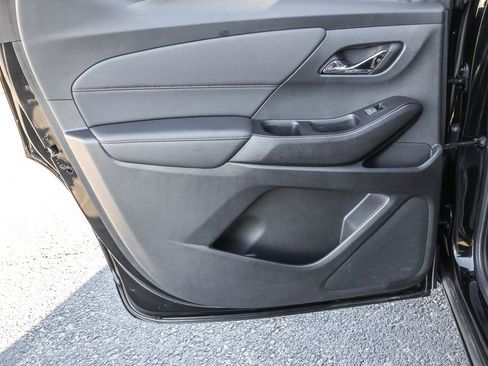 Used 2023 Chevrolet Traverse RS w/ LPO, Floor Liner Package image 27