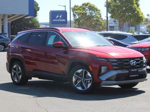 Used 2025 Hyundai Tucson SEL FWD image 1
