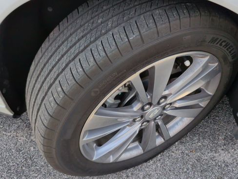 Used 2023 Cadillac XT6 Premium Luxury w/ Platinum Package FWD image 13