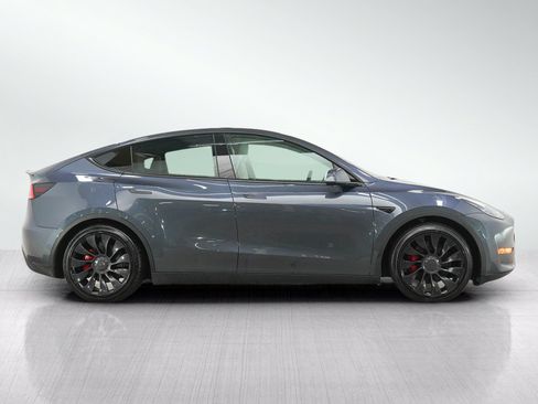 Used 2022 Tesla Model Y Performance AWD/4WD image 6