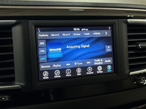 Used 2021 Chrysler Voyager Lxi FWD image 14