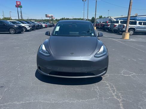 Used 2021 Tesla Model Y Long Range AWD/4WD image 2