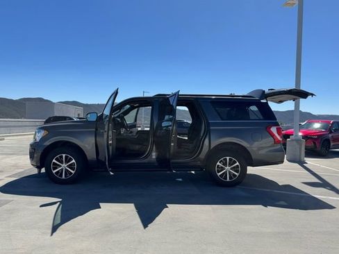 Used 2018 Ford Expedition Max XLT w/ Cargo Package AWD/4WD image 29