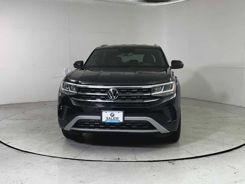 Used 2022 Volkswagen Atlas Cross Sport SE w/ Black Wheel Package AWD/4WD image 7