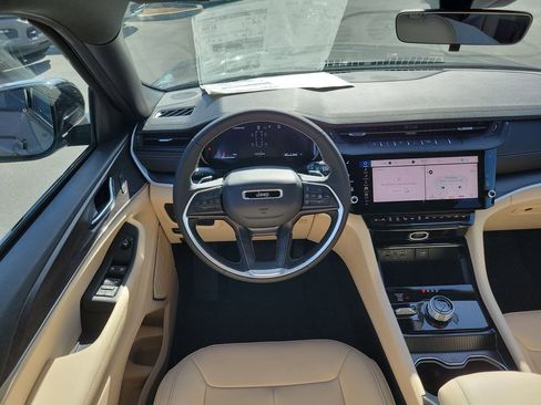 New 2026 Jeep Grand Cherokee L Limited AWD/4WD image 23