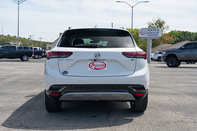 Used 2023 Buick Envision Essence w/ Sport Touring Package FWD image 4