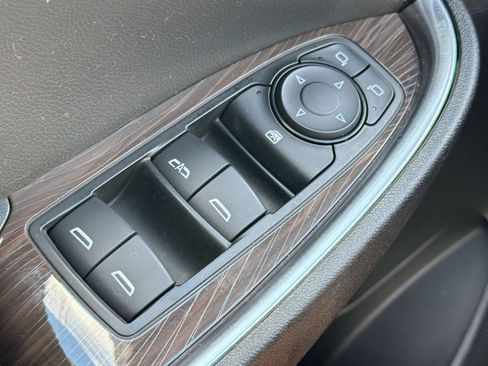 Used 2024 Chevrolet Malibu LT FWD image 24