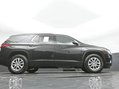 Used 2020 Chevrolet Traverse LT image 33
