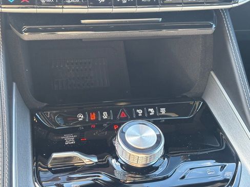 New 2026 Jeep Grand Wagoneer L 4WD image 18