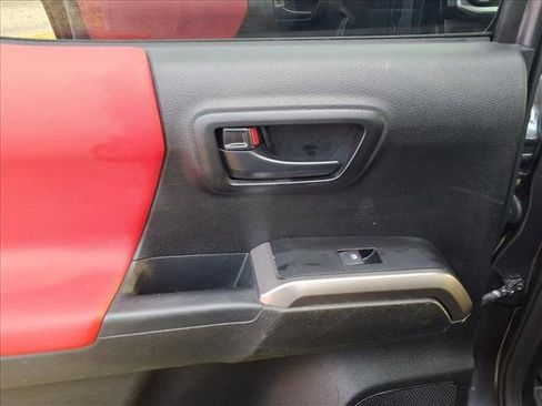 Used 2021 Toyota Tacoma SR5 image 14