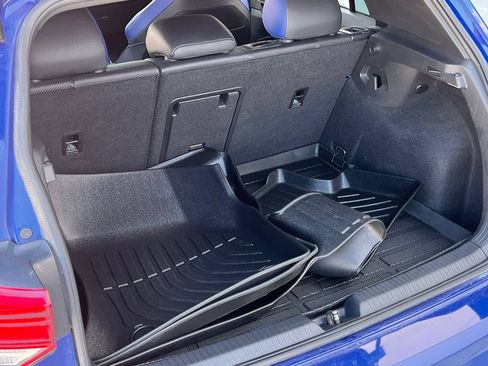 Used 2022 Volkswagen Golf R AWD/4WD image 22