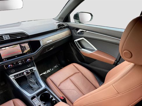 Used 2024 Audi Q3 2.0T Premium Plus image 24