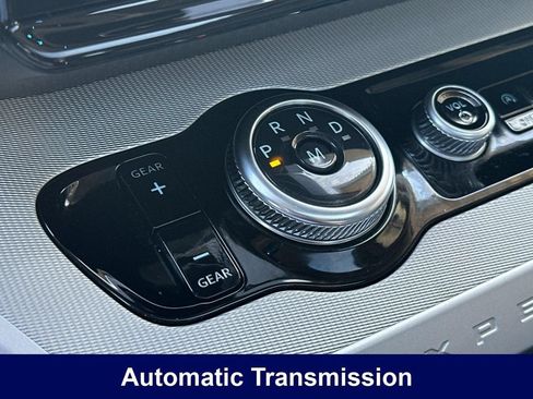 Used 2025 Ford Expedition Active AWD/4WD image 28