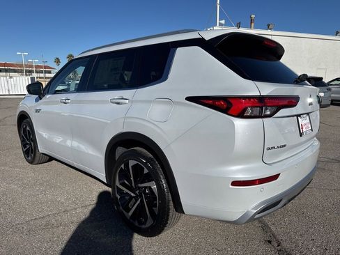 New 2025 Mitsubishi Outlander SEL image 5